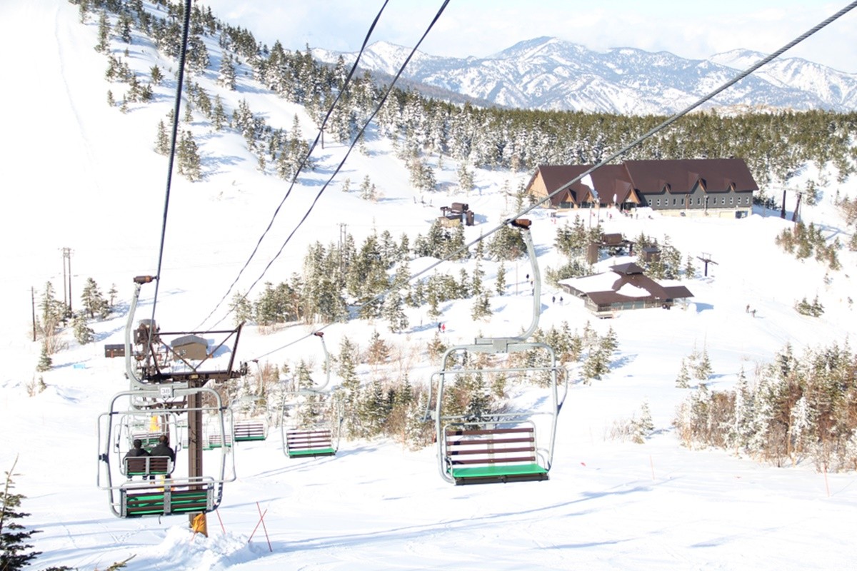 Amazing Winter Experience at Kusatsu Ski Resort in Japan